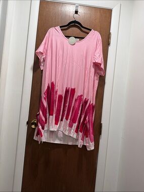 Relaxed Pink Tunic with Brushstroke Hem